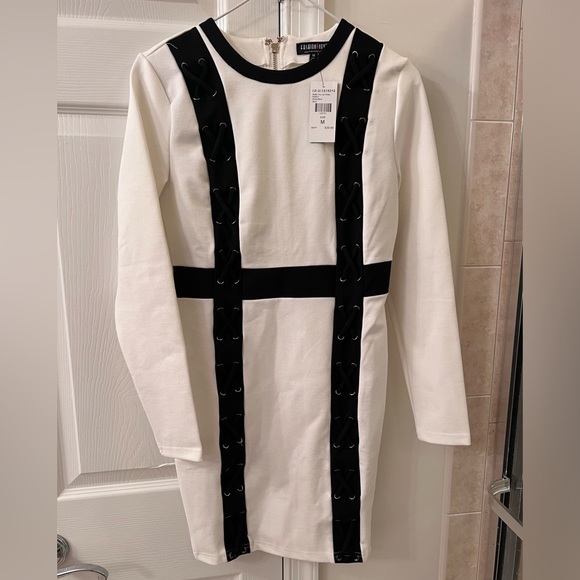 Fashion Nova mini dress - Picture 2 of 4